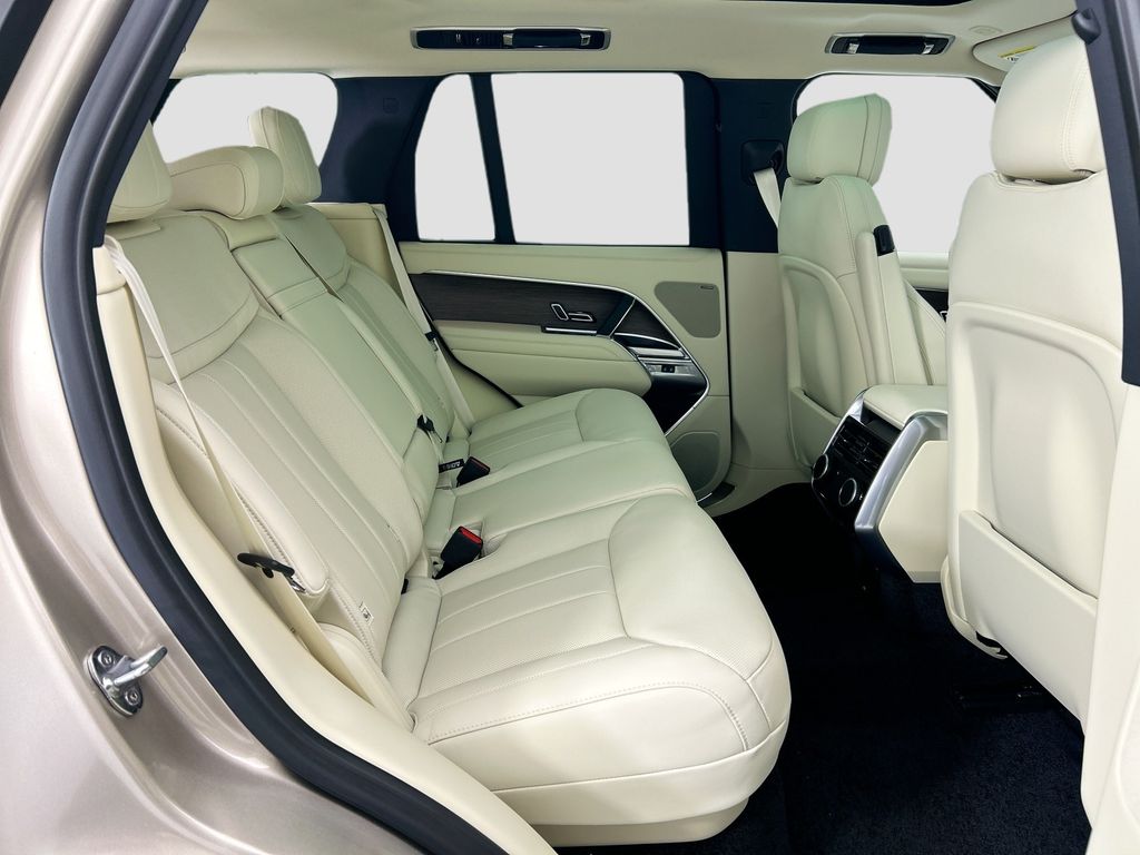 Thumbnail: 2026 Land Rover Range Rover - 21