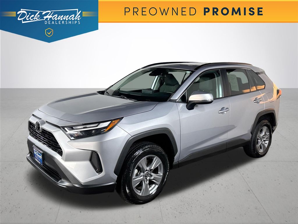 2022 Toyota RAV4 XLE