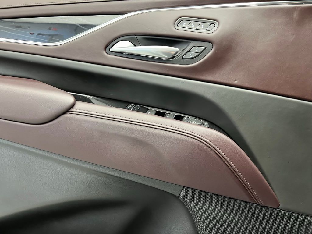 Thumbnail: 2023 Cadillac Escalade - 25