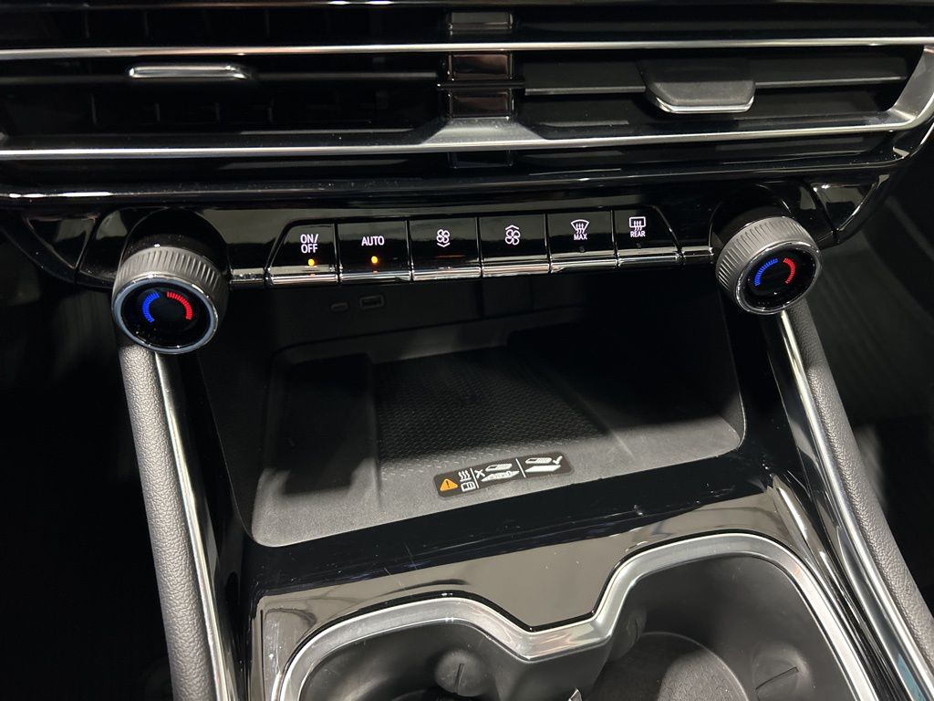 used 2024 Chevrolet Traverse car, priced at $44,242