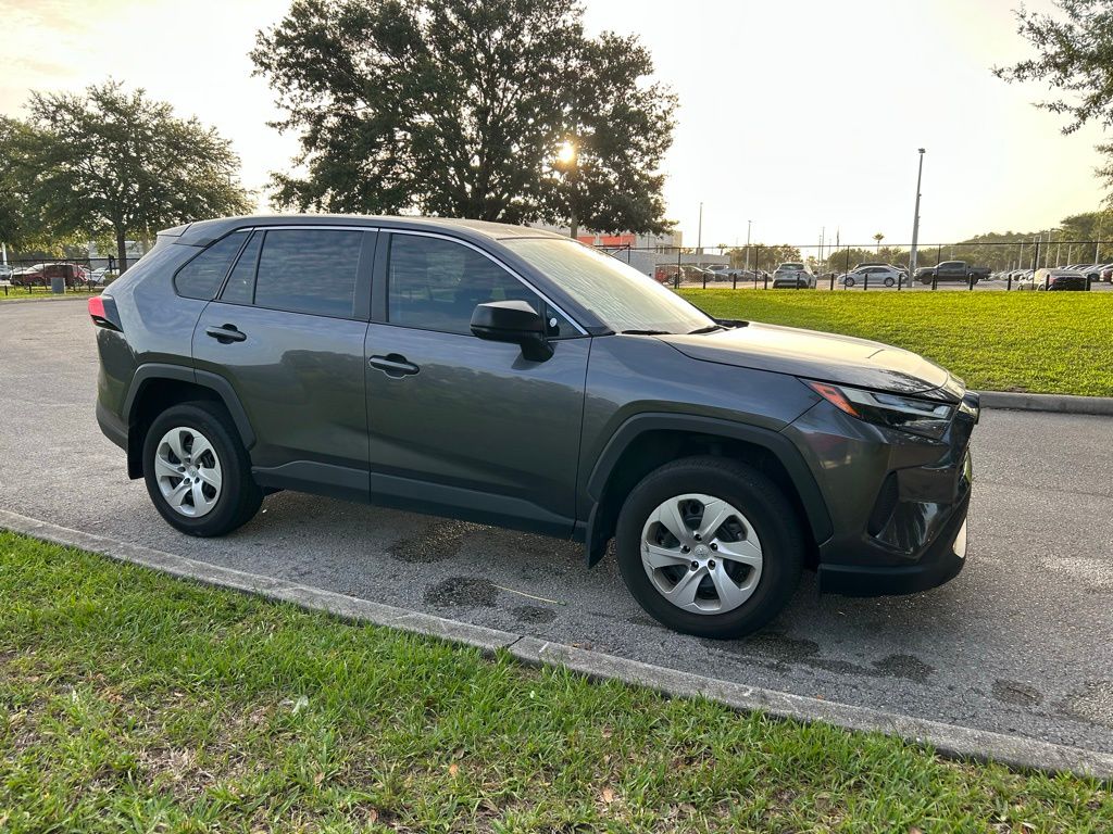2024 Toyota RAV4 LE 7