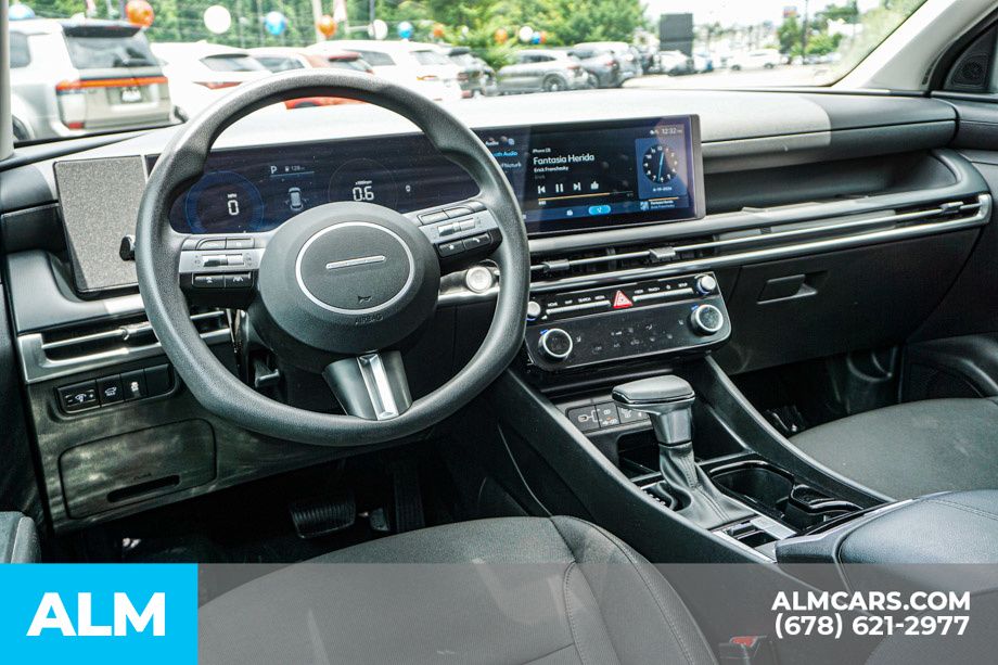 Used 2025 Gray Hyundai SEL image 27
