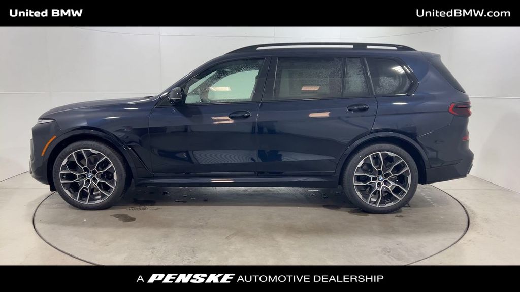 2025 BMW X7 M60i 5