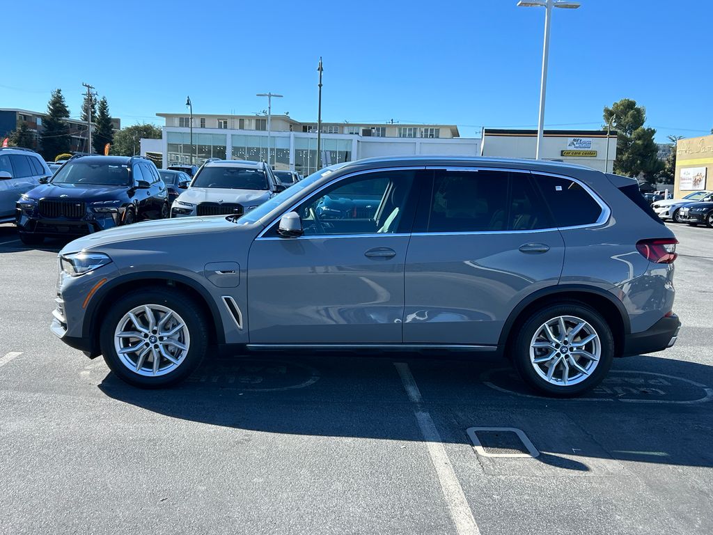 Thumbnail: 2023 BMW X5 - 2