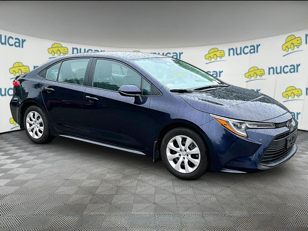 2024 Toyota Corolla — photo 1