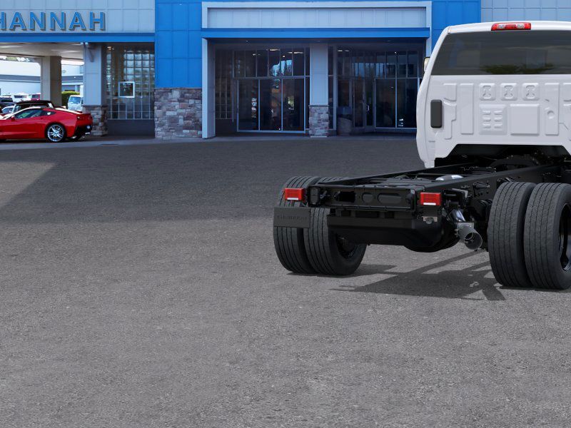 2025 Chevrolet Silverado 5500HD 