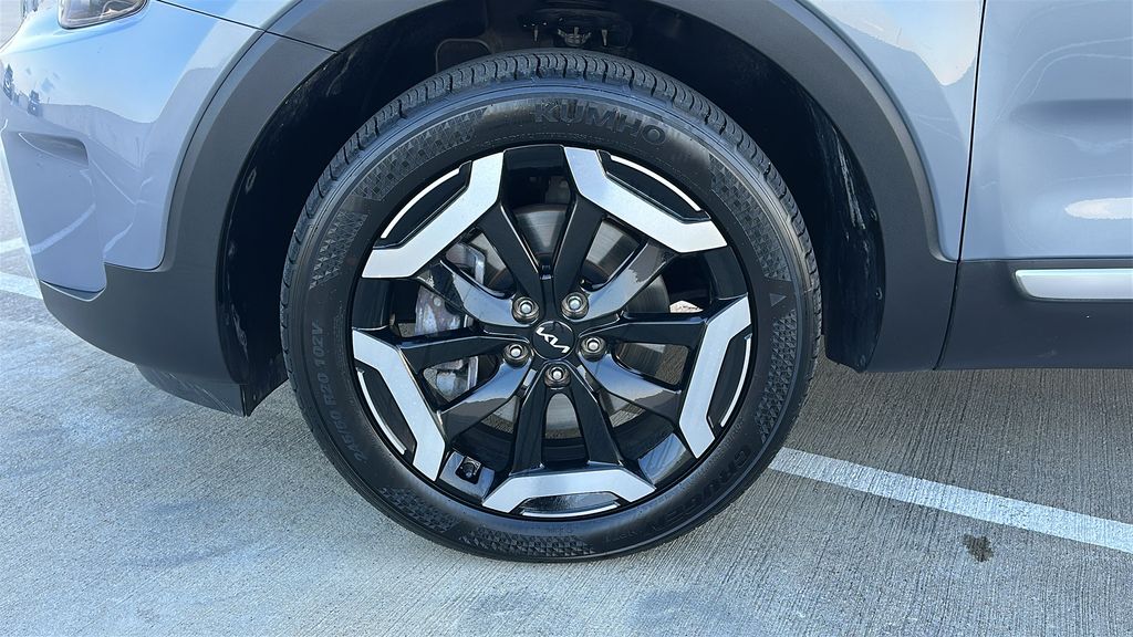 2025 Kia Telluride S Silver at Legacy Ford