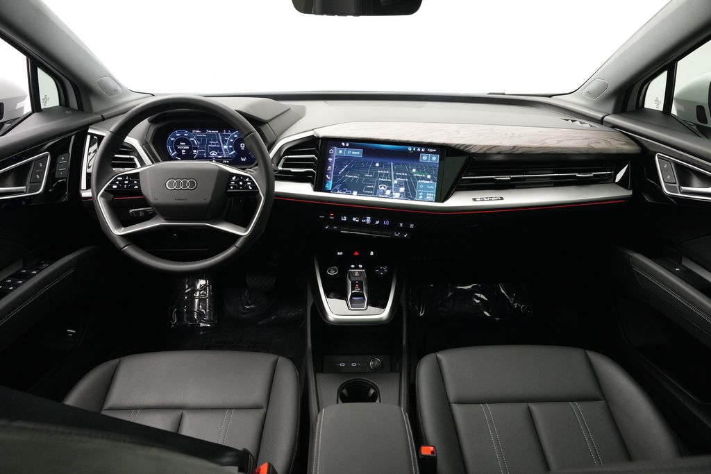 Thumbnail: 2023 Audi Q4 e-tron - 8