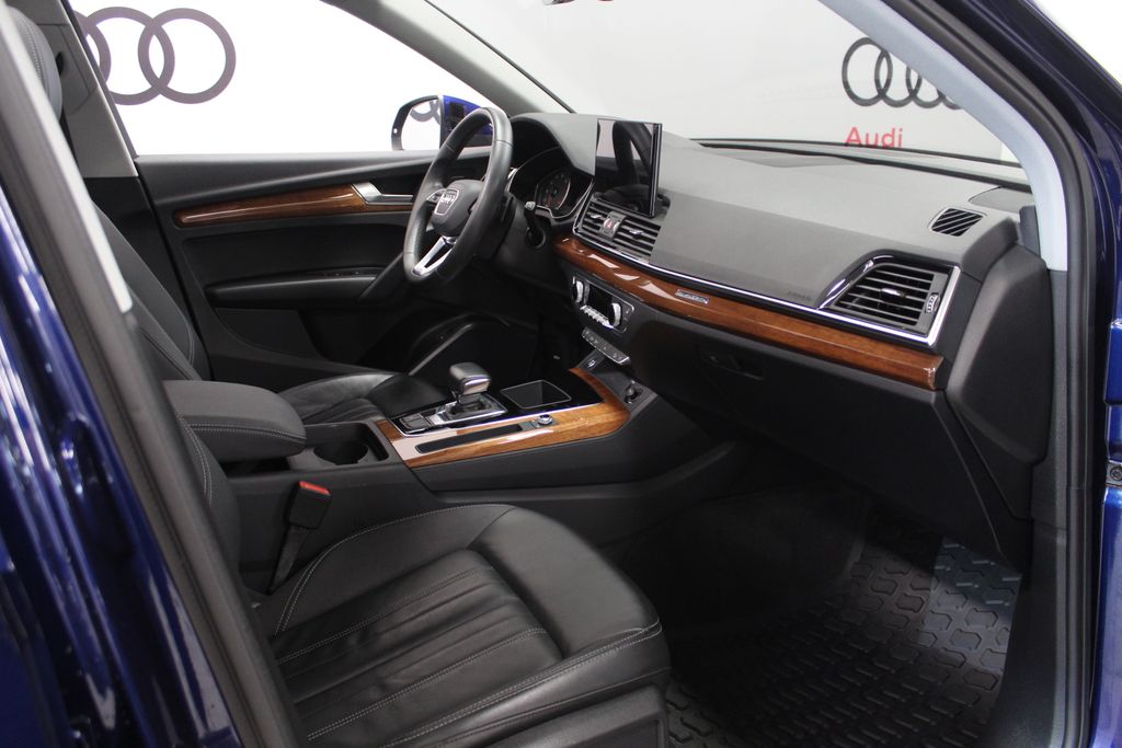 Thumbnail: 2023 Audi Q5 - 25