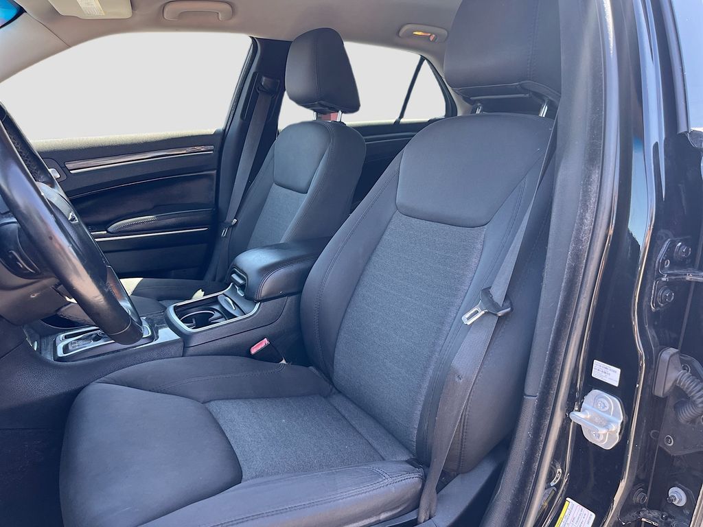 Used 2020 Black Chrysler Touring image 19