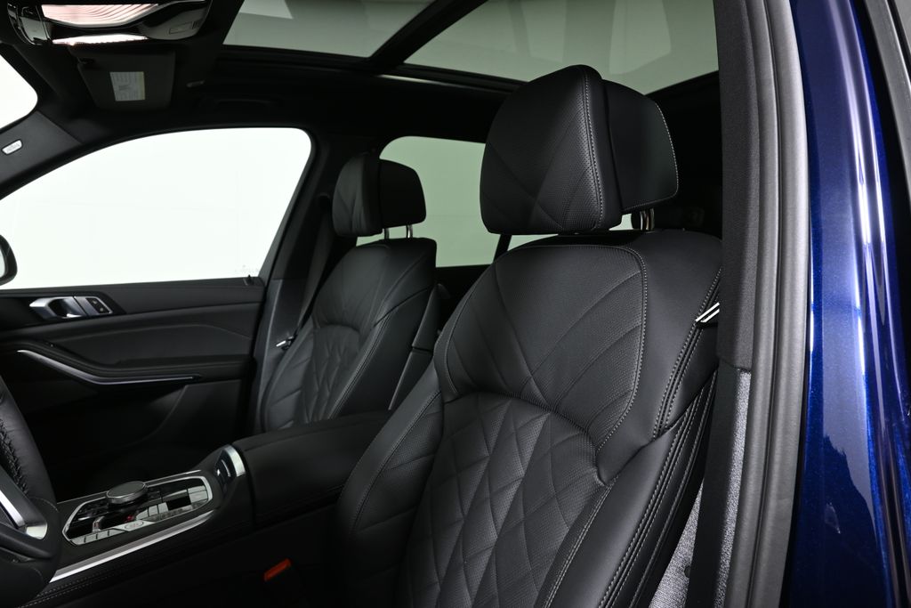 Thumbnail: 2026 BMW X5 - 16