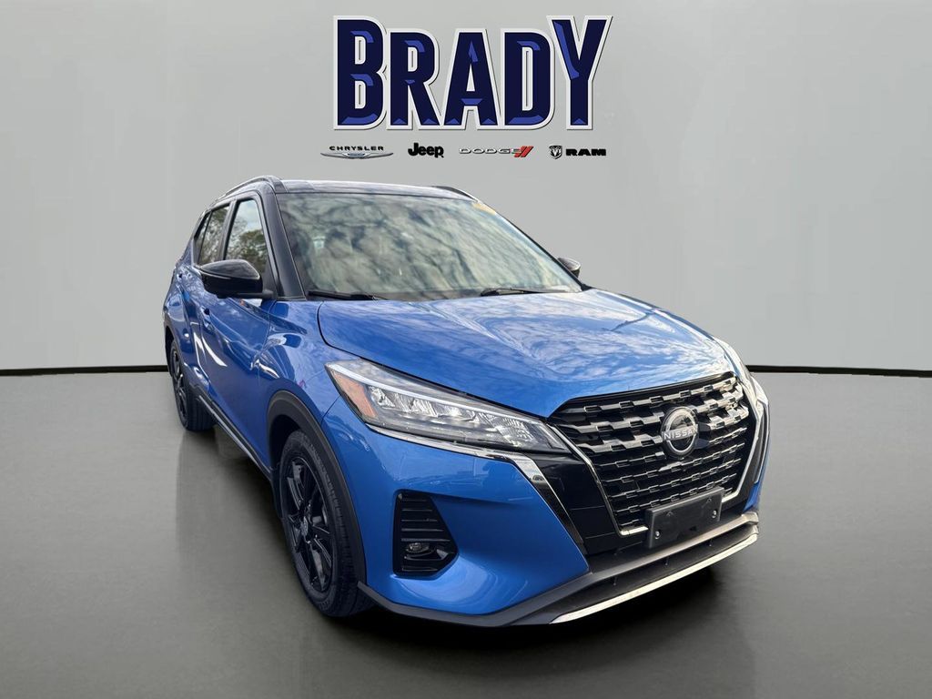 Electric Blue Metallic/Super Black 2024 Nissan Kicks SR FWD SUV / Crossover Front-Wheel Drive Continuously Variable Transmission