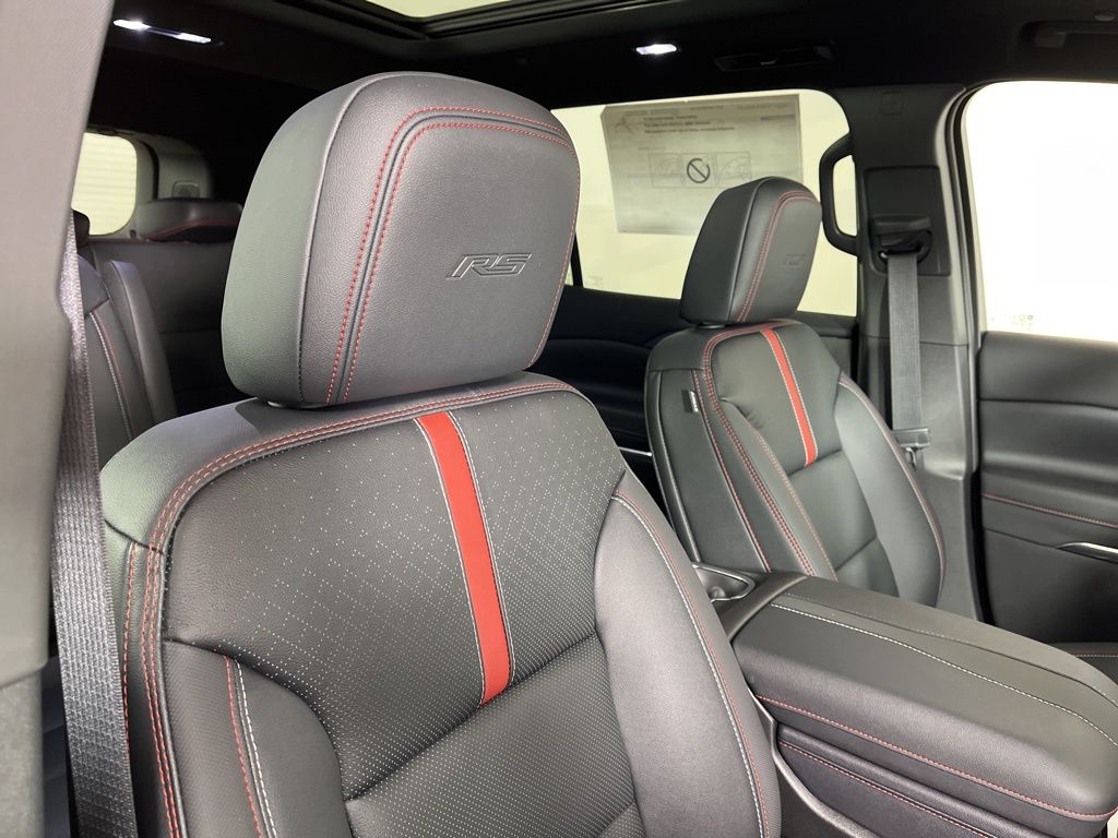 Thumbnail: 2026 Chevrolet Traverse - 12