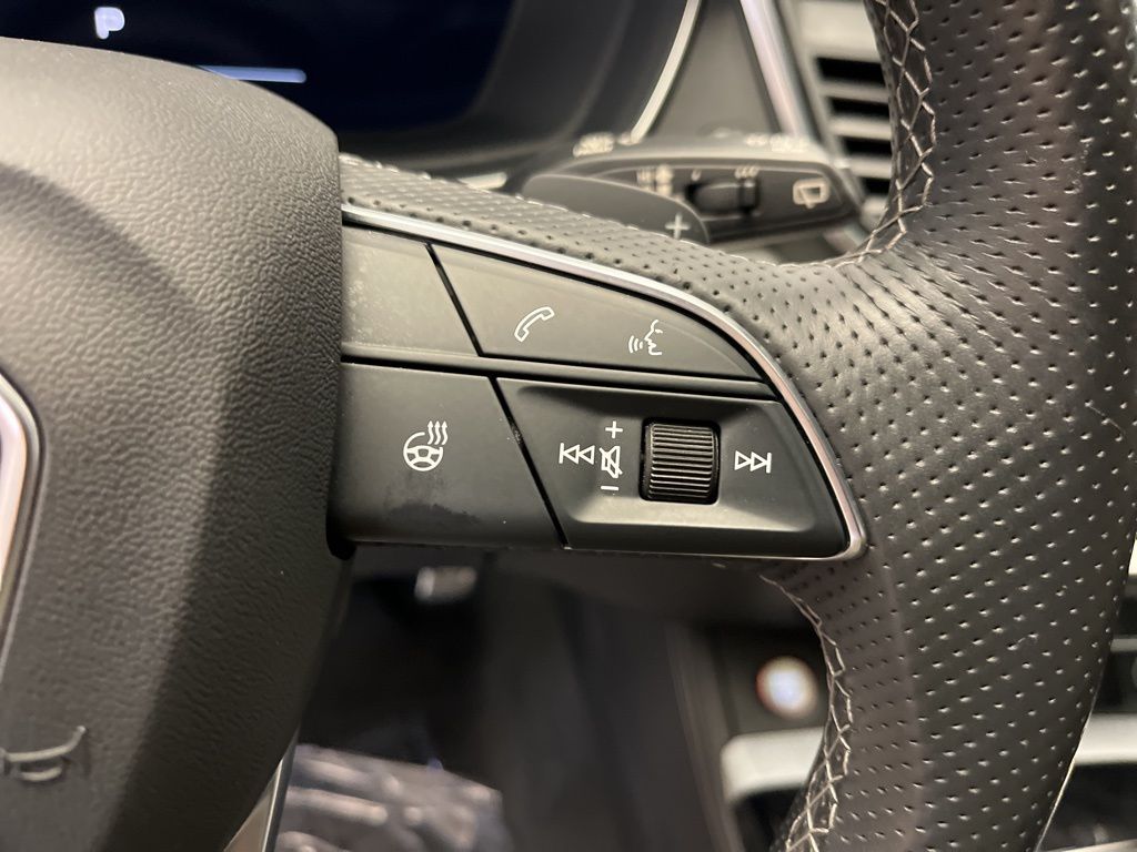 Thumbnail: 2021 Audi SQ5 - 15
