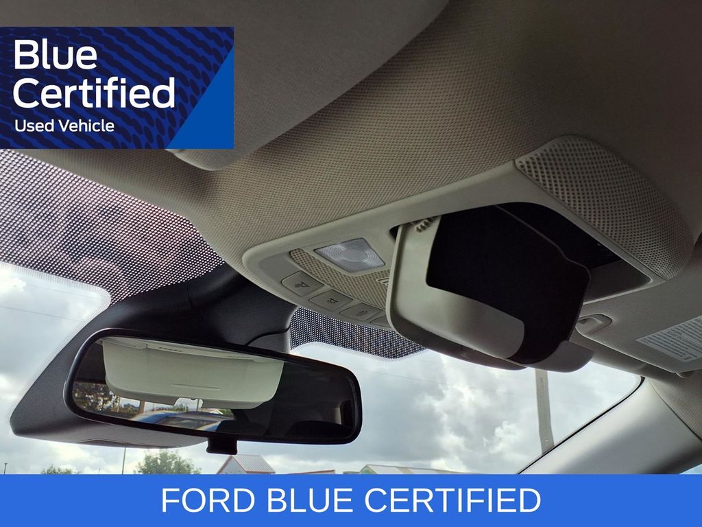 2021 Ford Edge SE Gray at Autostrade
