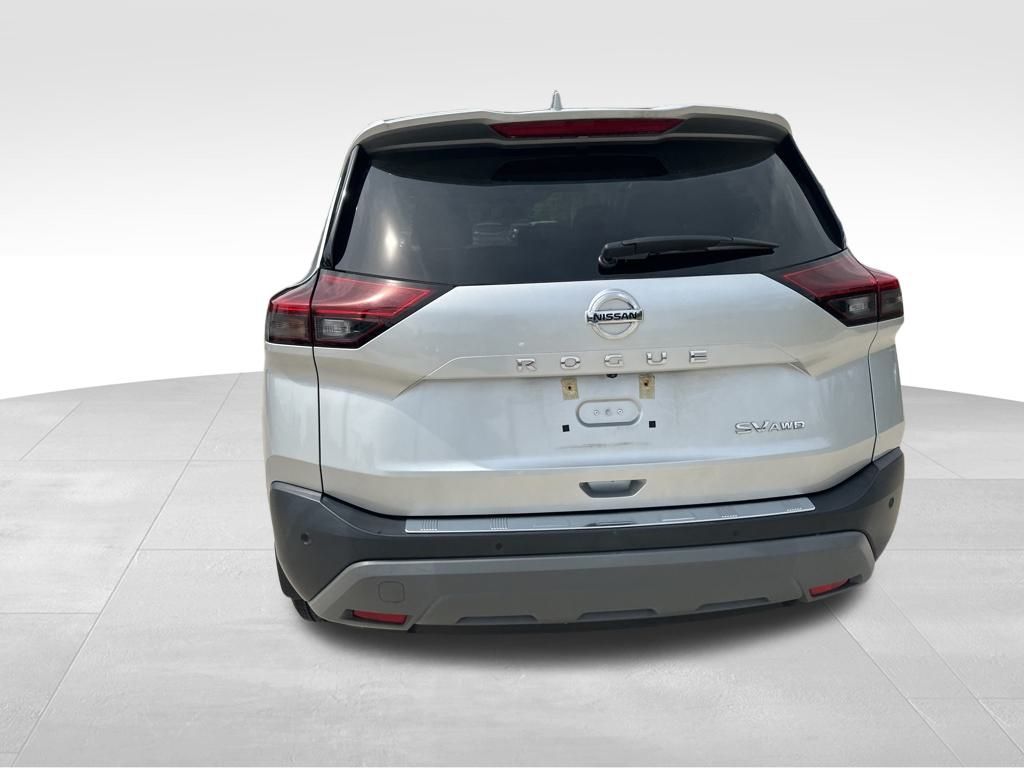 2021 Brilliant Silver Metallic Nissan Rogue SV AWD SUV