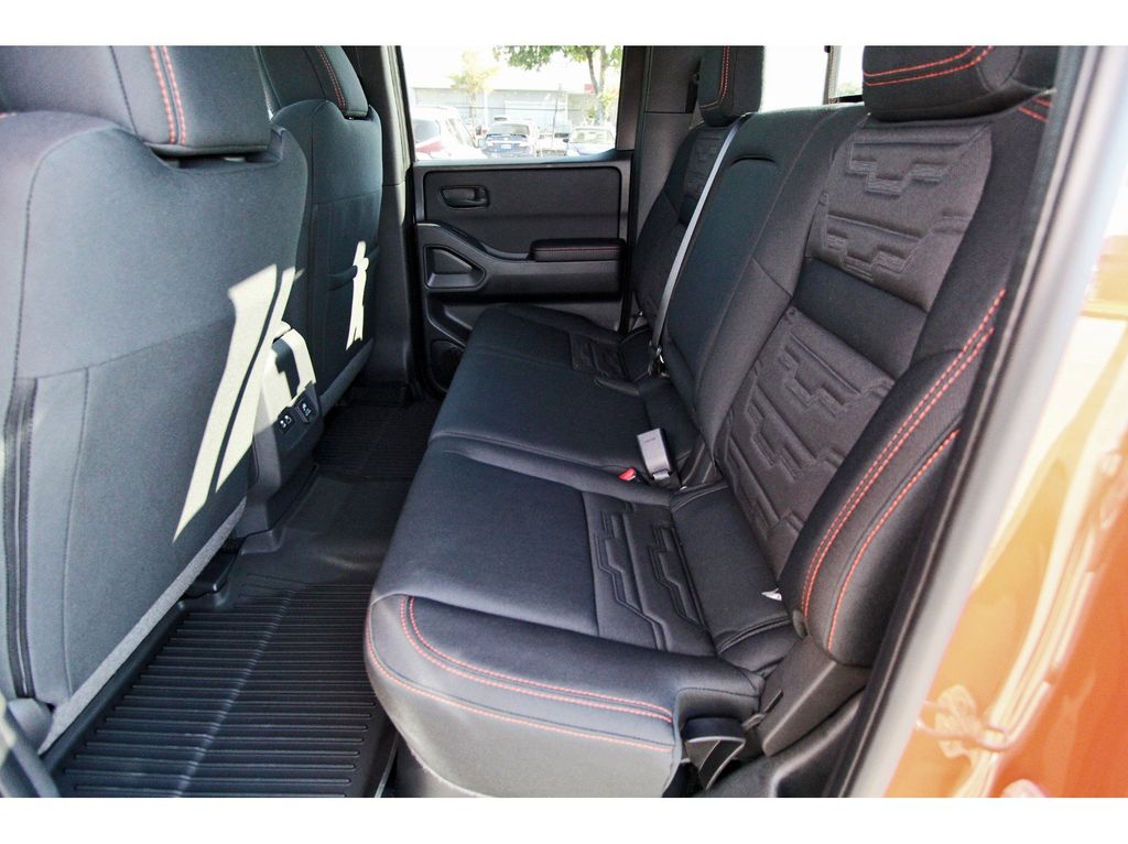 2026 Nissan Frontier PRO-4X - 6