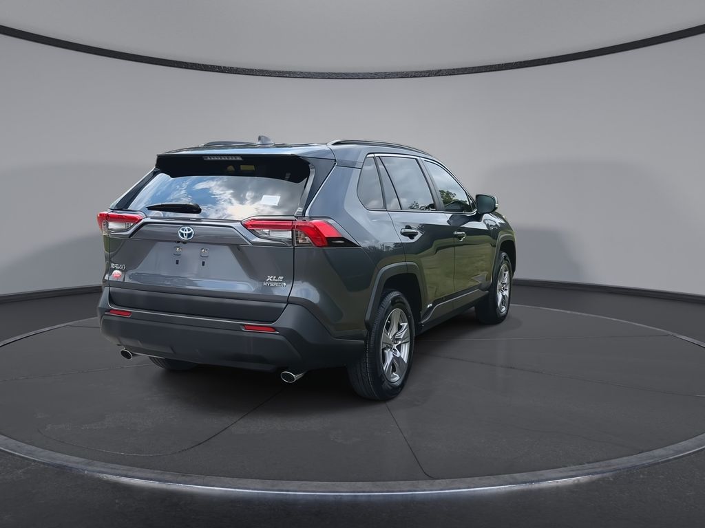 Thumbnail: 2024 Toyota RAV4 - 8