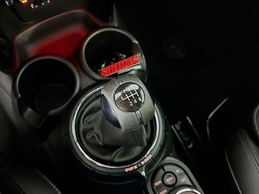 Thumbnail: 2017 MINI Cooper - 17