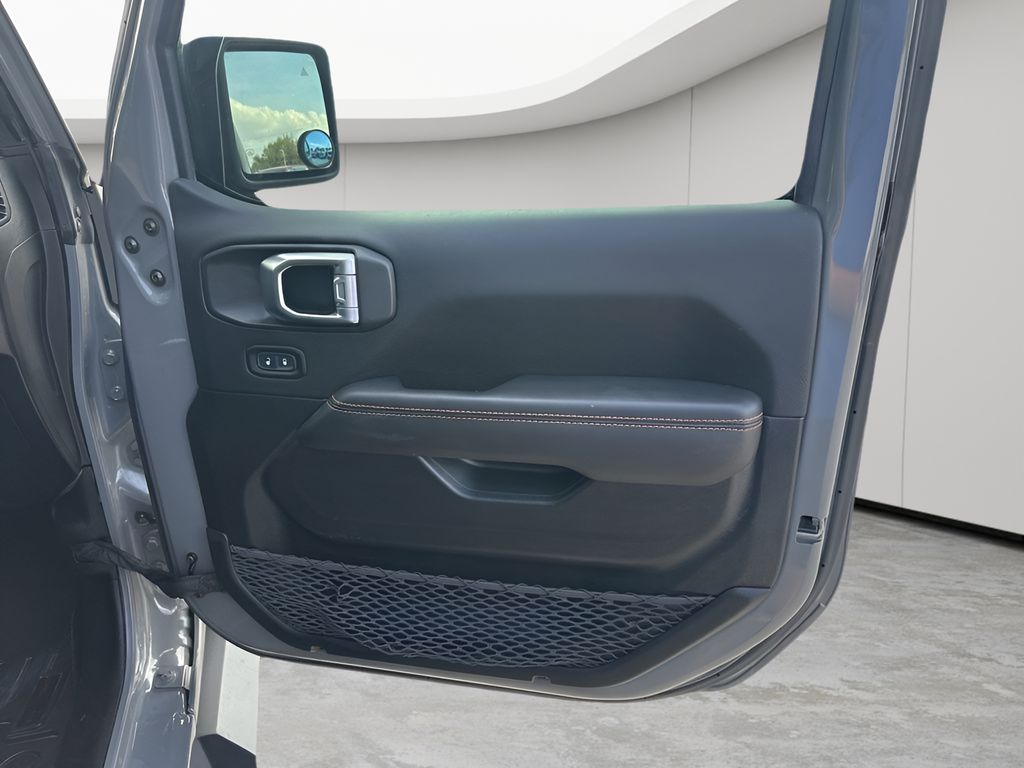 Used Car 2021 Jeep Gladiator  Mojave For Sale Under $35,000 In Austin, Texas