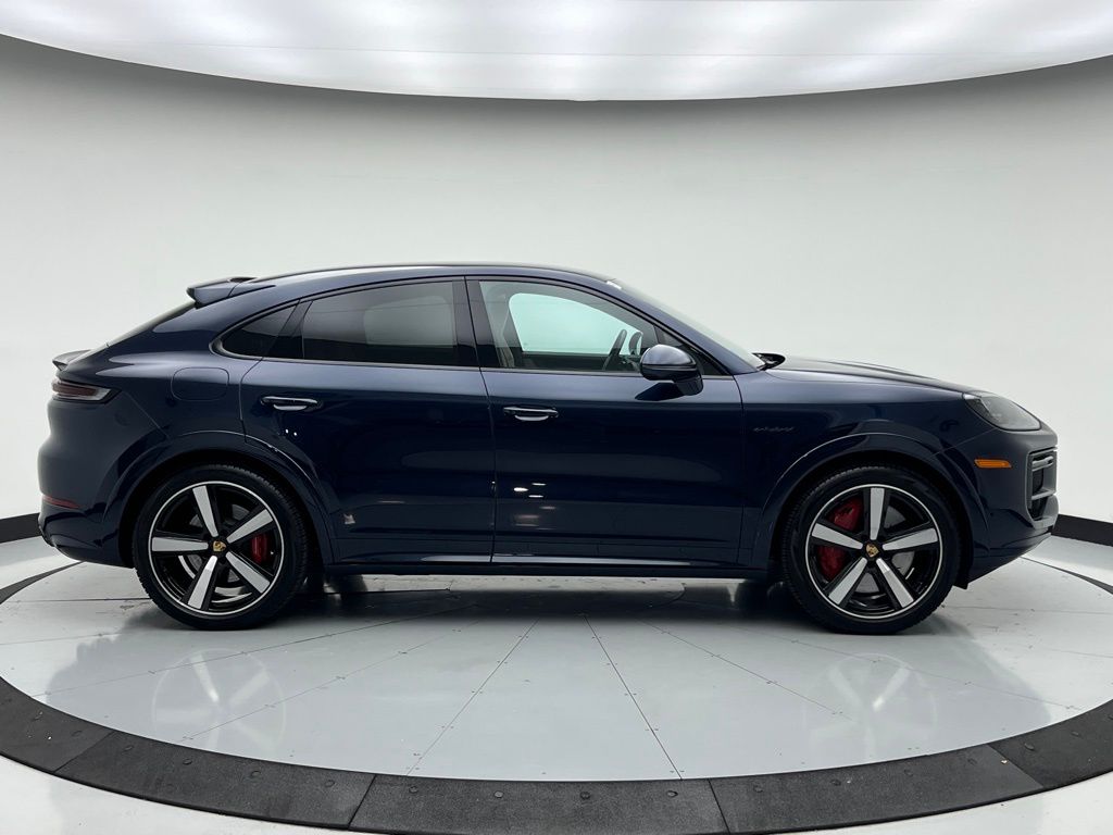 Thumbnail: 2024 Porsche  - 8