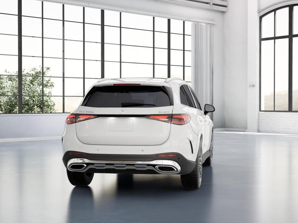 Thumbnail: 2025 Mercedes-Benz GLC - 24
