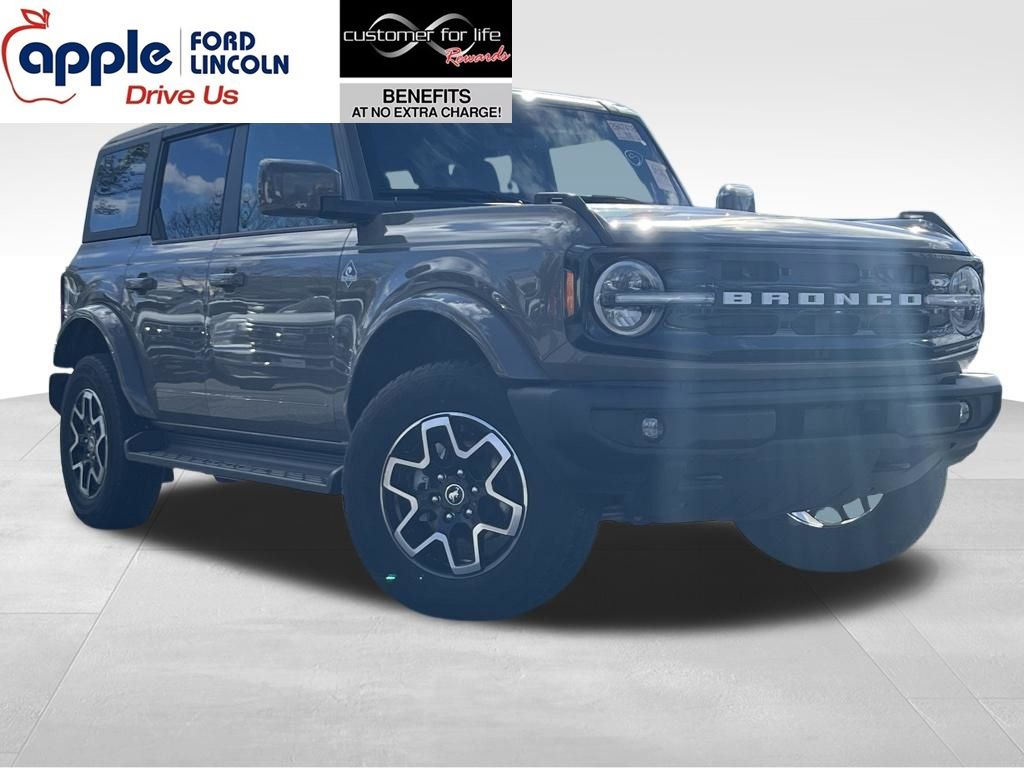 2025 Ford Bronco Outer Banks 4-Door 4WD