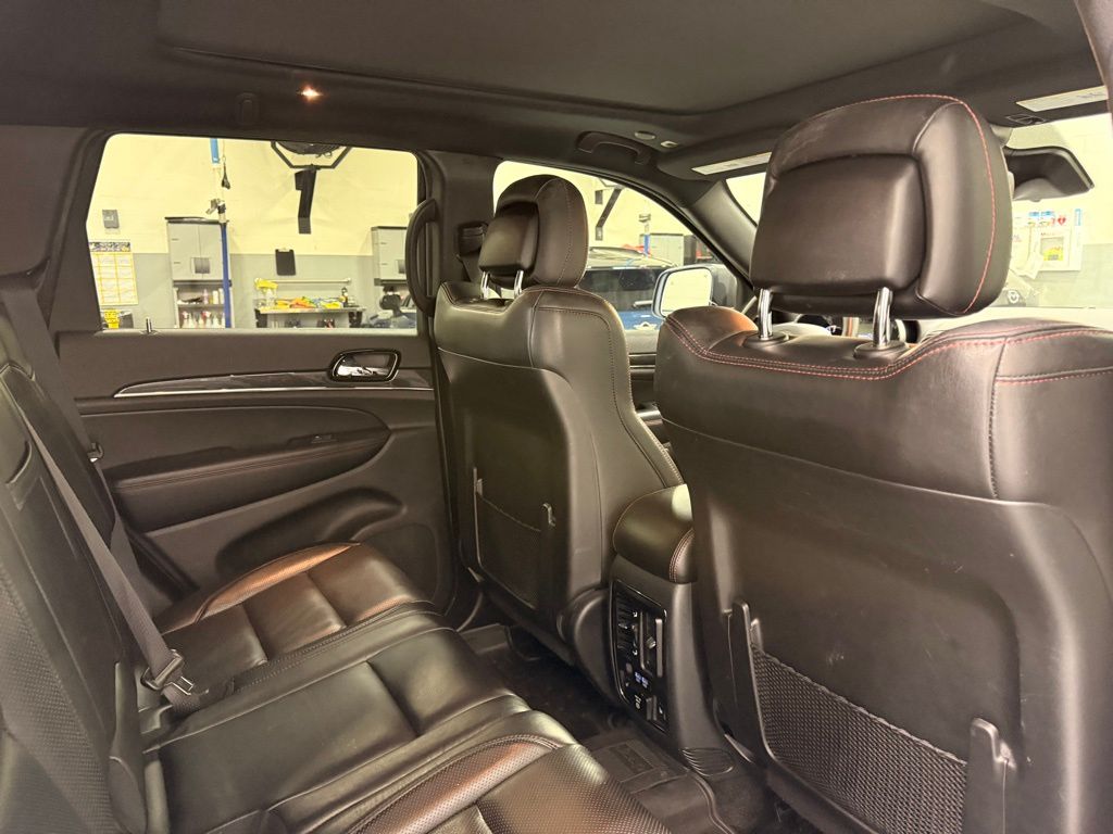 Thumbnail: 2019 Jeep Grand Cherokee - 25