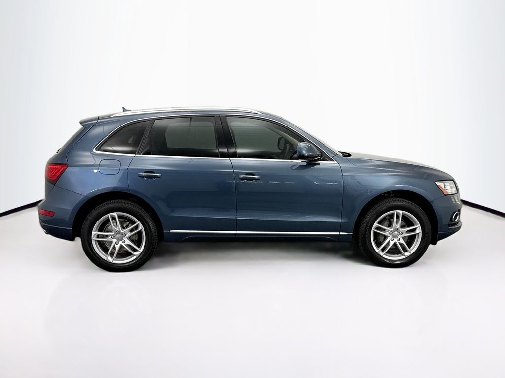 Thumbnail: 2017 Audi Q5 - 4