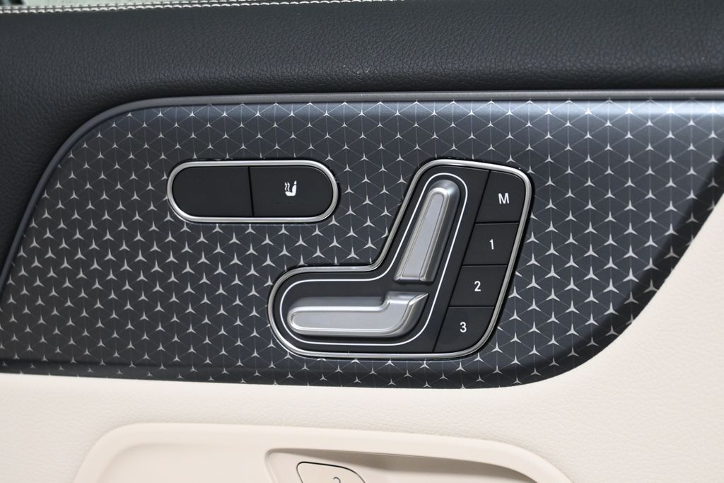 Thumbnail: 2025 Mercedes-Benz GLA - 29