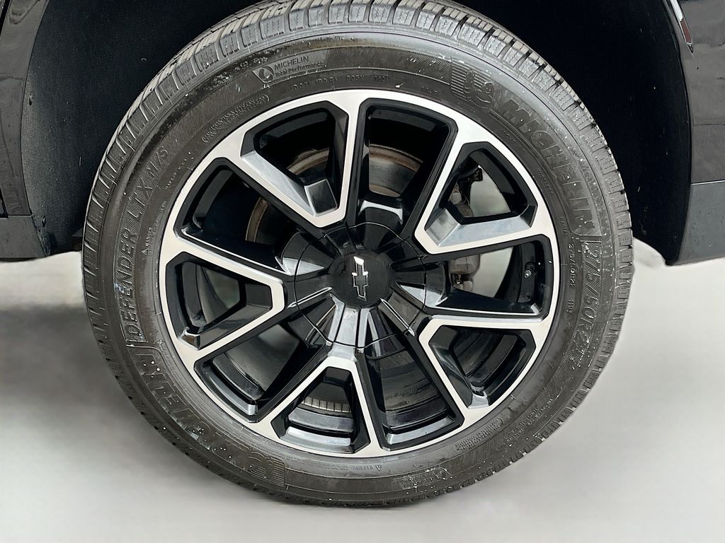 Used 2021 Black Chevrolet RST image 34