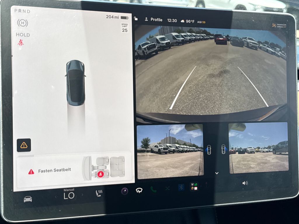 Used 2023  Tesla Base image 17