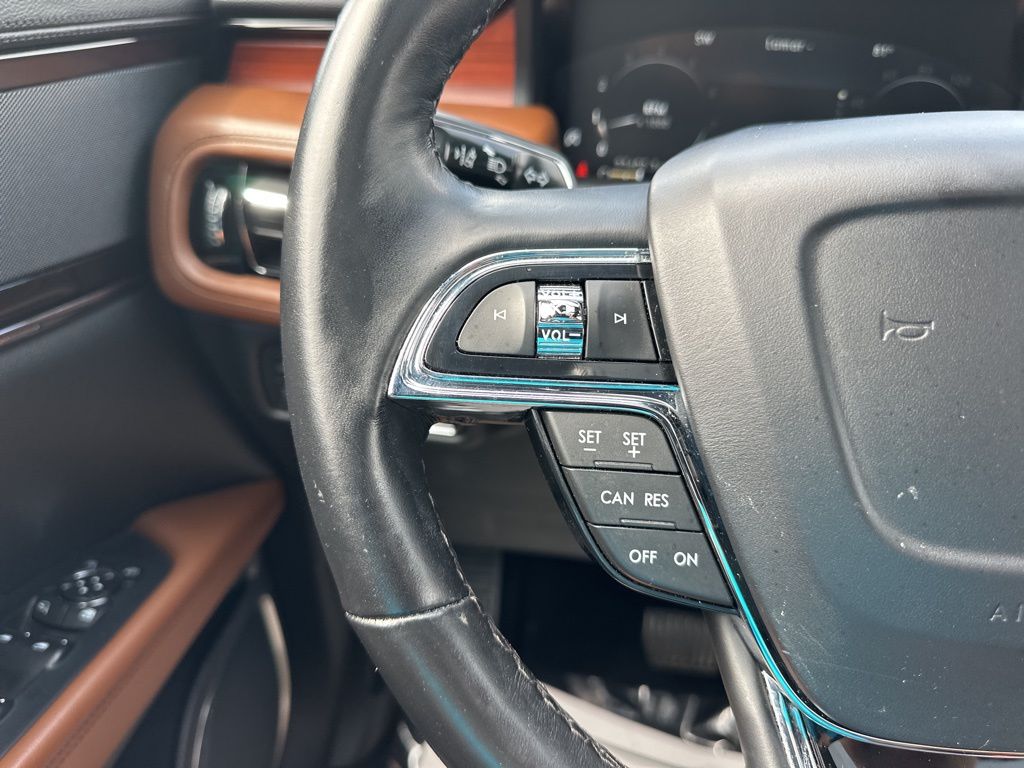 2022 Infinite Black Metallic Clearcoat Lincoln Nautilus Reserve AWD SUV