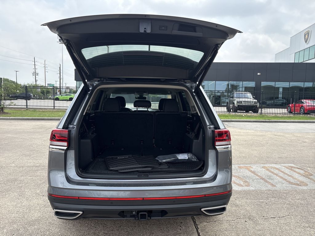 New 2025 Gray Volkswagen 2.0T SE w/Technology image 26