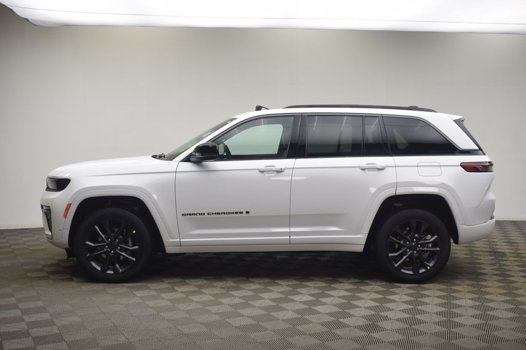 new 2026 Jeep Grand Cherokee car, priced at $47,806