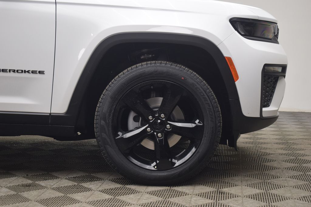 new 2026 Jeep Grand Cherokee car, priced at $48,485