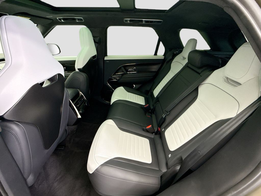 Thumbnail: 2024 Land Rover Range Rover Sport - 20