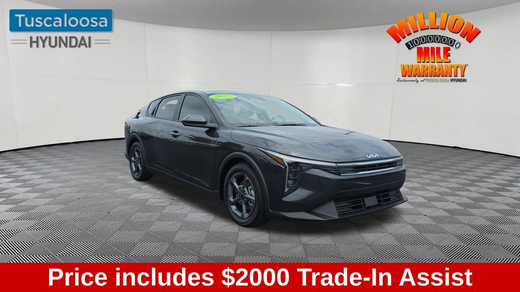 2025 Kia K4 LXS FWD