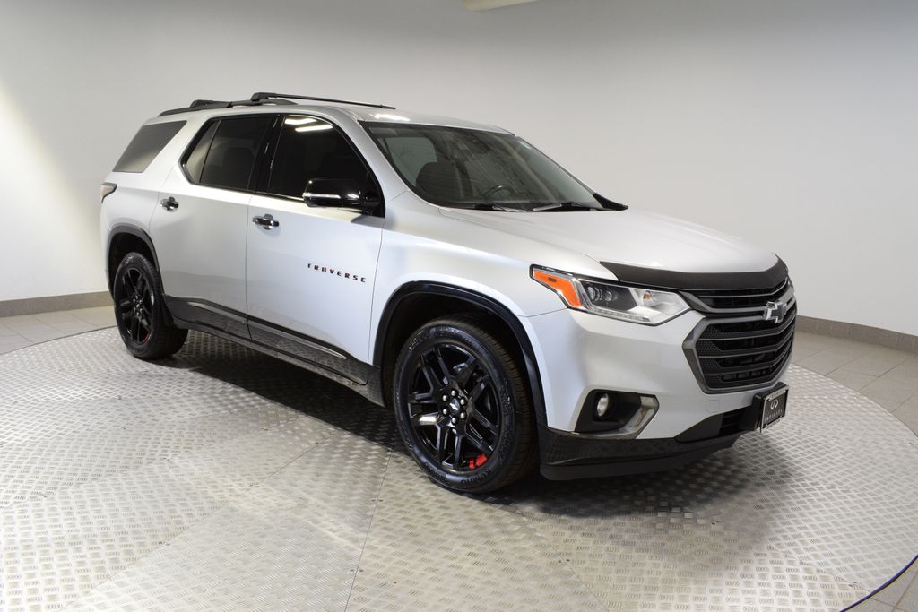 Silver Ice Metallic 2019 Chevrolet Traverse SUV / Crossover Four-Wheel Drive 9-Speed Automatic