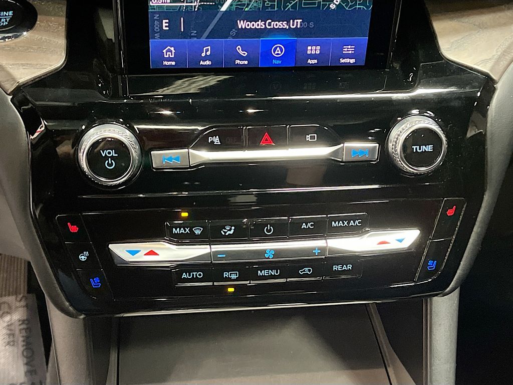 Used 2022 Blue Metallic Ford Platinum image 16