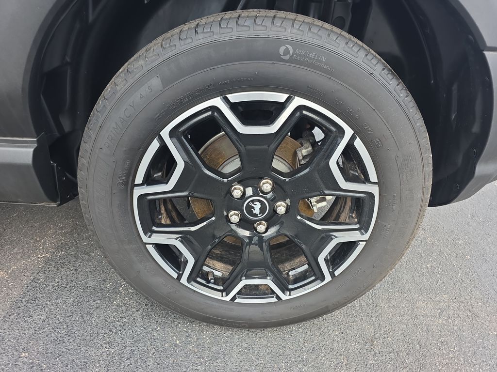 Certified Used 2025 Gray Ford Outer Banks image 15