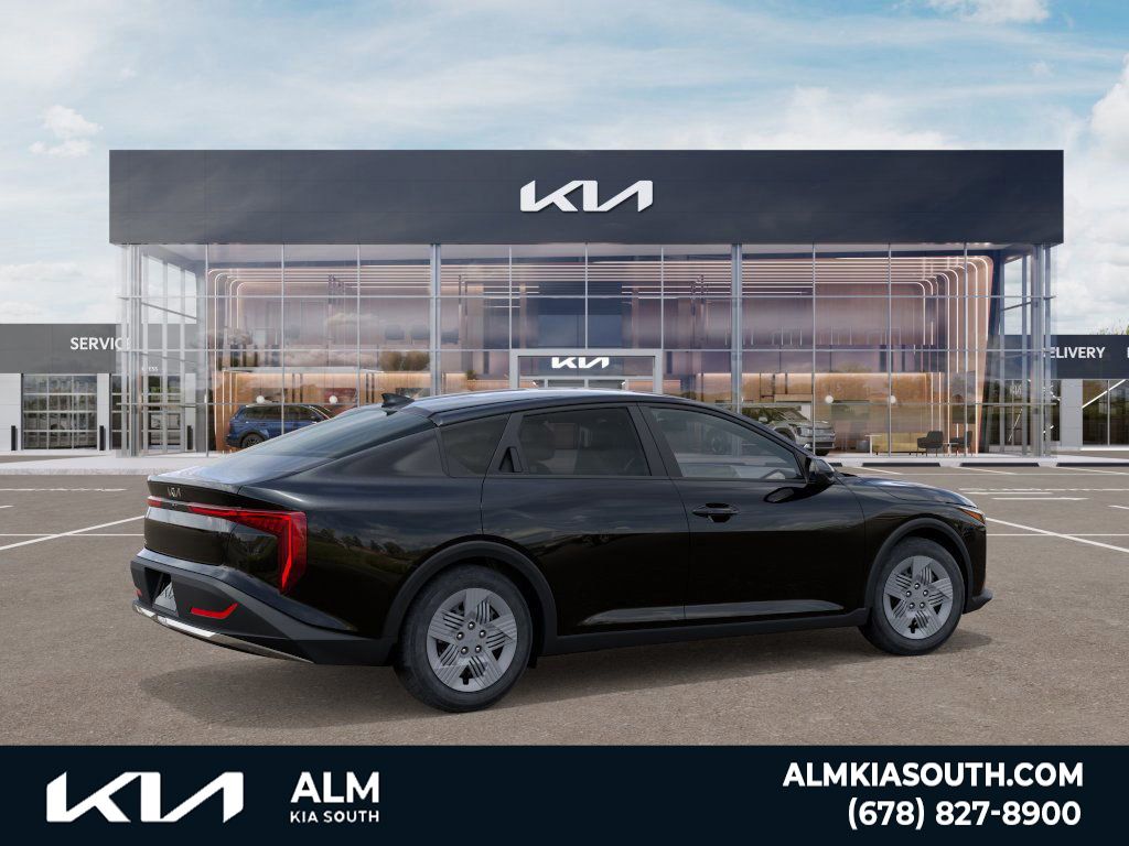2025 Kia K4 LX photo 3