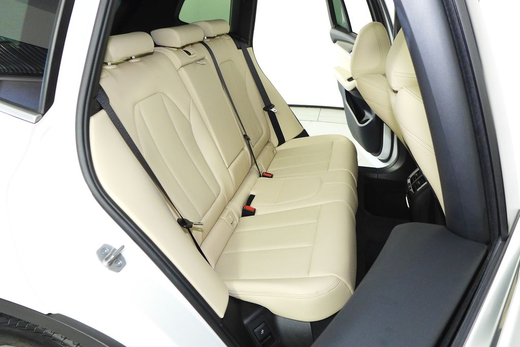 Thumbnail: 2023 BMW X3 - 20
