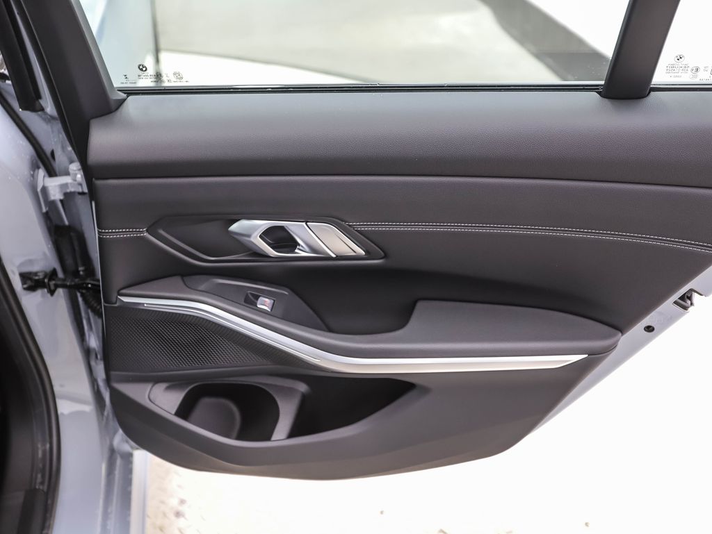 2025 BMW 3 Series 330i xDrive 23