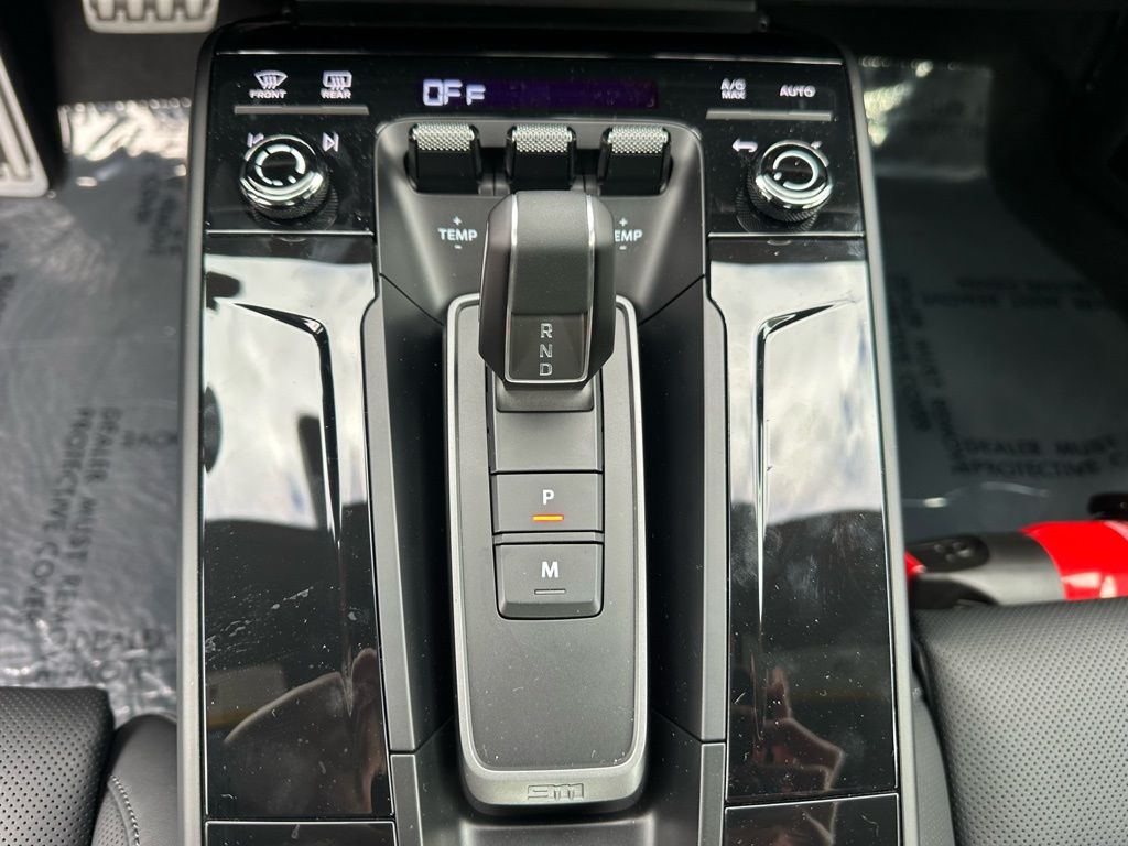 Thumbnail: 2026 Porsche 911 - 26