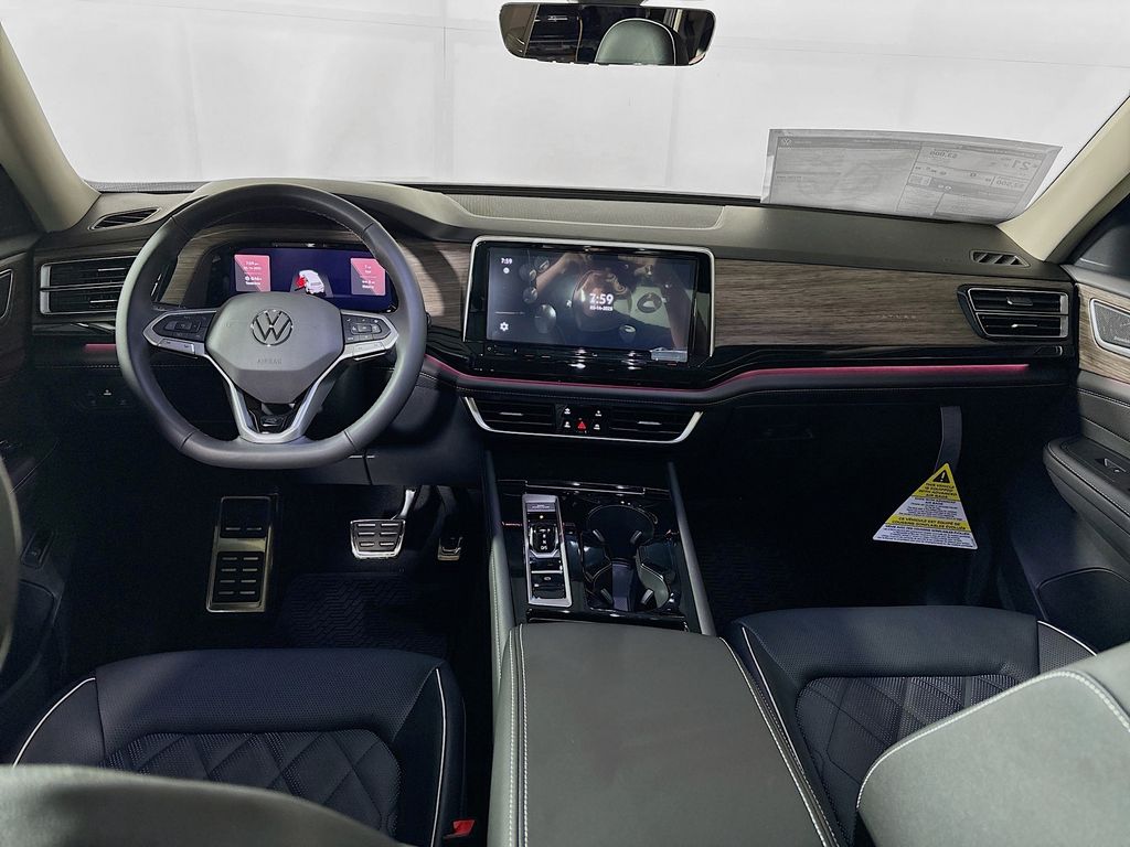 2025 Volkswagen Atlas 2.0T SEL Premium R-Line