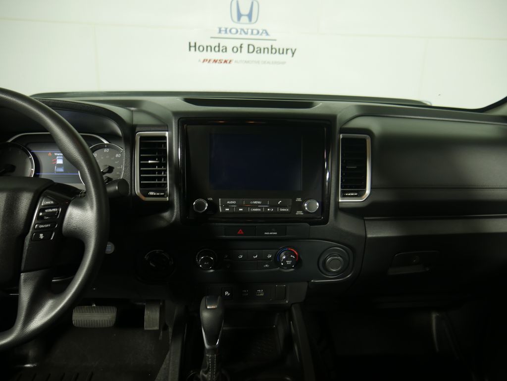 2022 Nissan Frontier SV 13