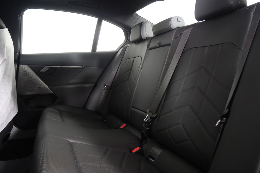 Thumbnail: 2026 BMW 5 Series - 16