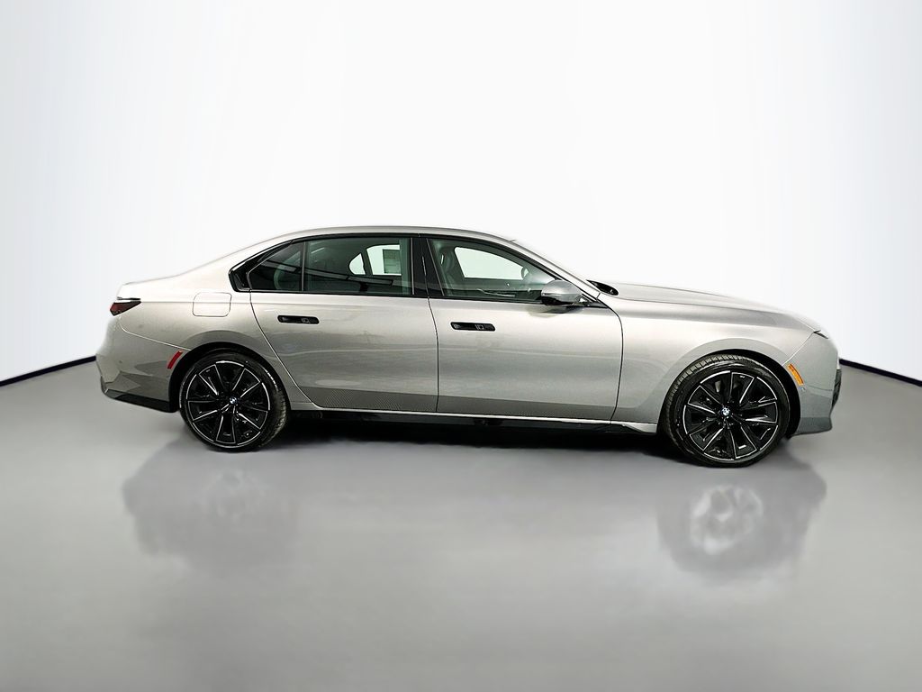 Thumbnail: 2025 BMW 7 Series - 4