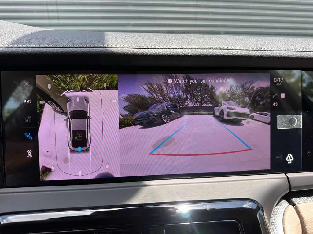 Thumbnail: 2025 Porsche Panamera - 27